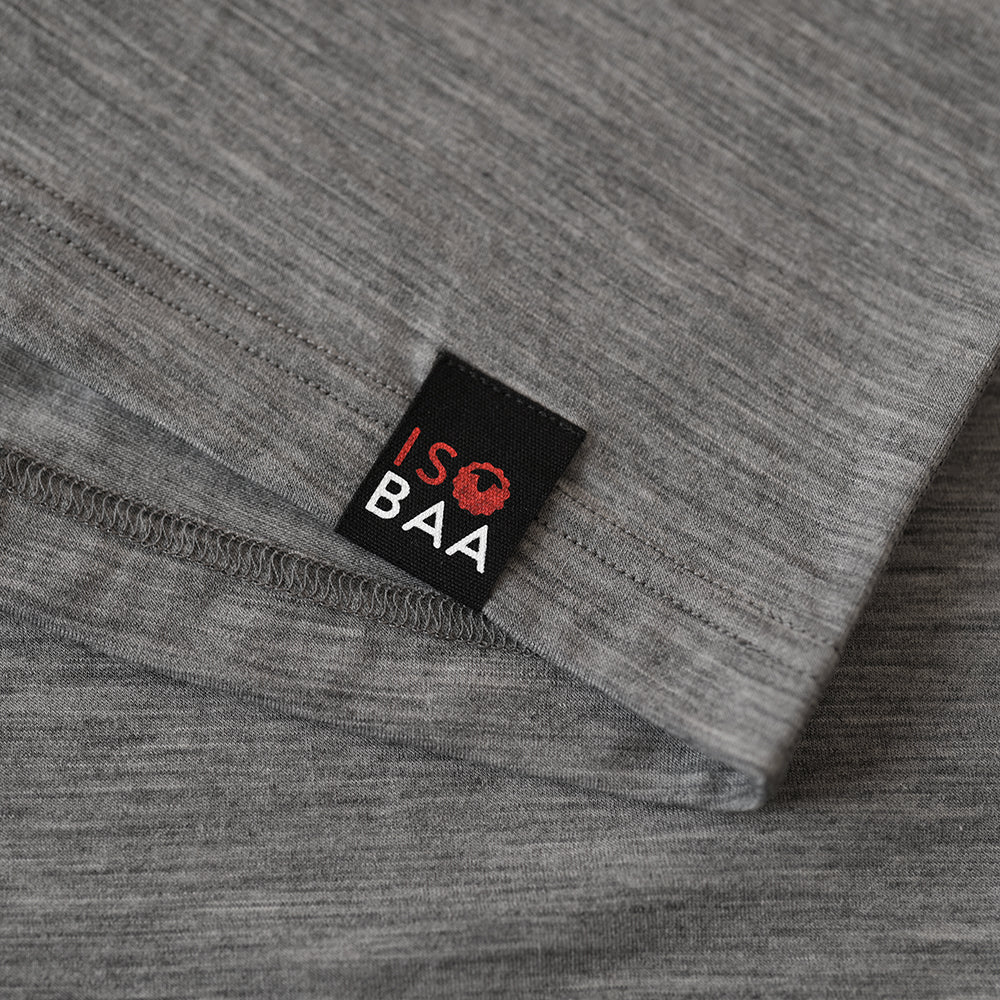Isobaa | Mens 160 Merino Active Roll Neck (Charcoal Melange) | Embrace the chill in style with our Men's 160 Merino Active Roll Neck, crafted from 160g 18.5 micron superfine merino wool