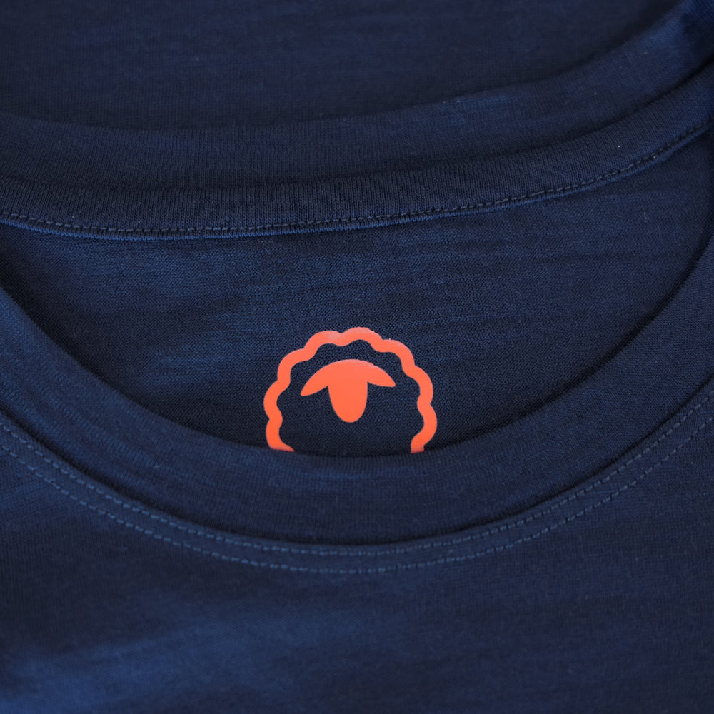 Isobaa Mens Merino 150 Sunset T-Shirt (Navy/White)