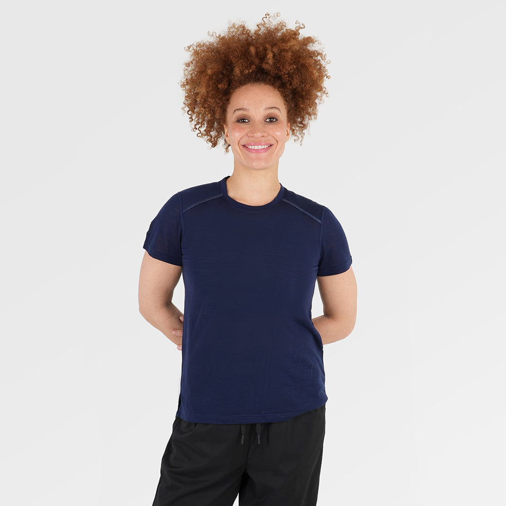 Womens Merino 150 Active Blend Short Sleeve Crew (Navy) | Model: Chi Chi