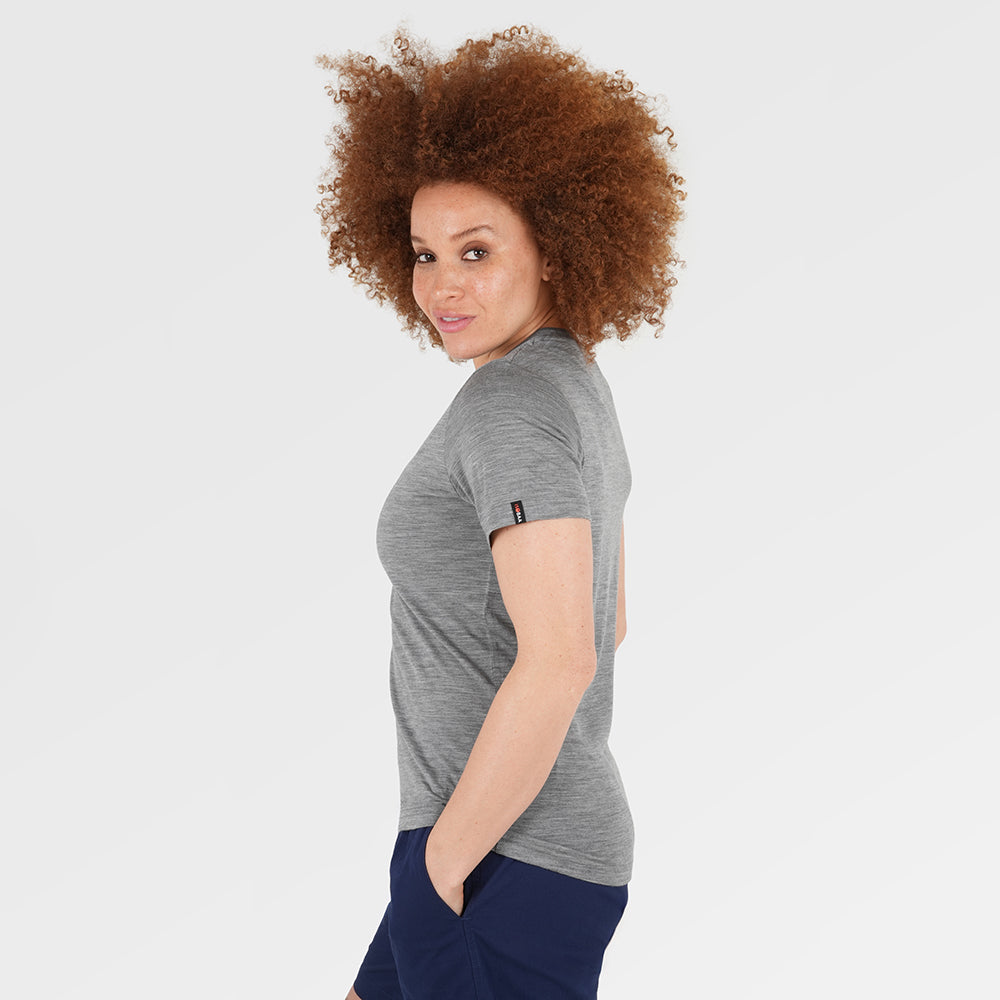 Womens Merino 150 Sketched Sunset Tee (Charcoal/Navy) | Model: Chi Chi