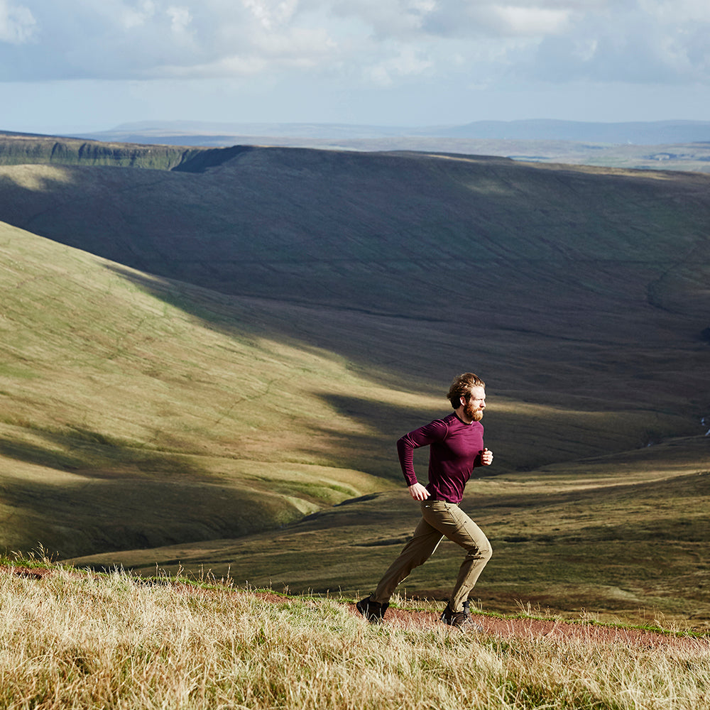 Isobaa | Mens Merino 180 Long Sleeve Crew (Wine) | Get outdoors with the ultimate Merino wool long-sleeve top. | Model: Craig