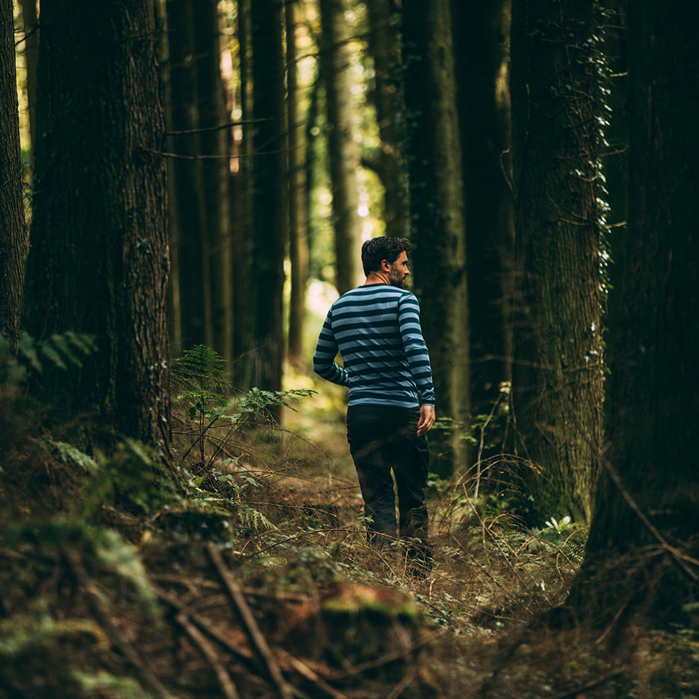 Isobaa | Mens Merino 180 Long Sleeve Crew (Petrol/Sky) | Get outdoors with the ultimate Merino wool long-sleeve top. | Model: Duncan