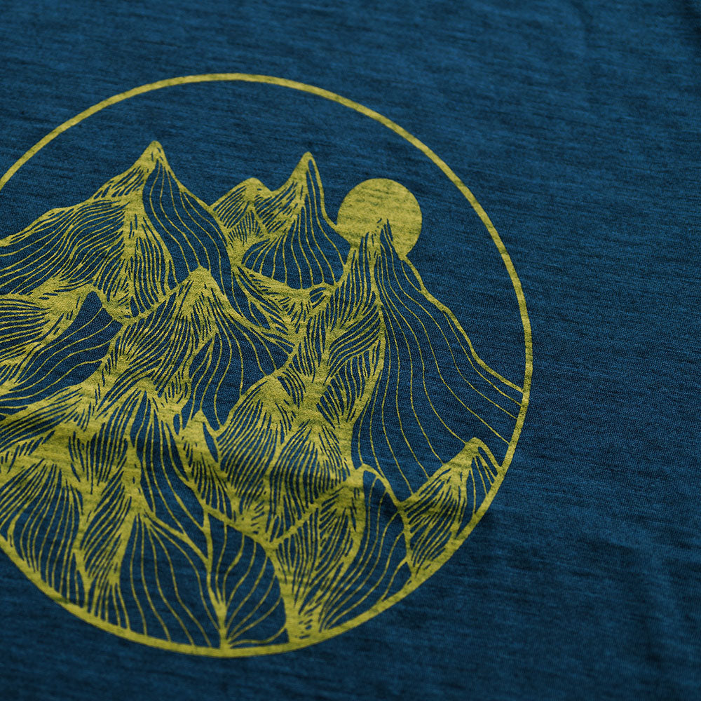 Isobaa | Mens Merino 150 Mountains Tee (Petrol/Lime) | Gear up for adventure with our superfine Merino Tee.