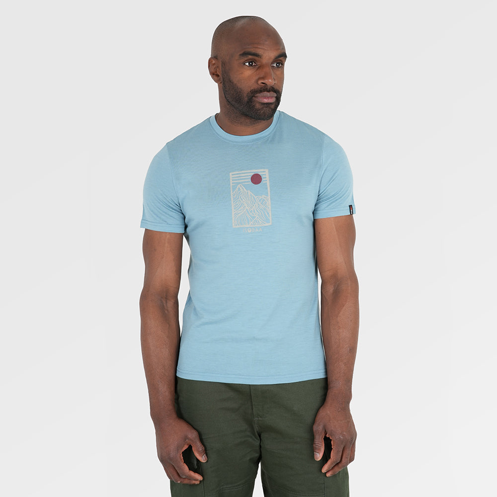 Mens Merino 150 Stamp Summit Tee (Lagoon/Jute) | Model: Michael