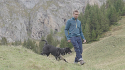 Isobaa | Mens 260 Merino Blend Grid Fleece (Petrol) | Stay warm and comfortable during your cold-weather activities with the 260 Merino Blend Grid Fleece Half Zip | align: 55% 50% | Model: Baudoin