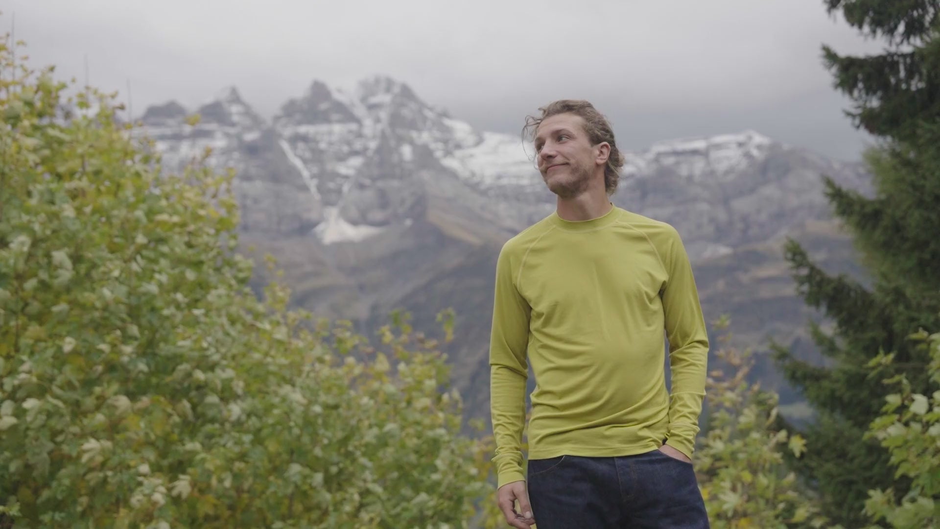 Isobaa | Mens 160 Merino Active Long Sleeve Crew (Lime) | Elevate your active wardrobe with our Men's 160 Merino Active Long Sleeve Crew, expertly crafted from 160g 18.5 micron superfine merino wool | align: 75% 50% | Model: Baudoin