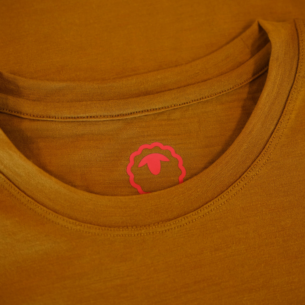Isobaa Womens Merino 150 Sunset T-Shirt (Mustard/Navy)