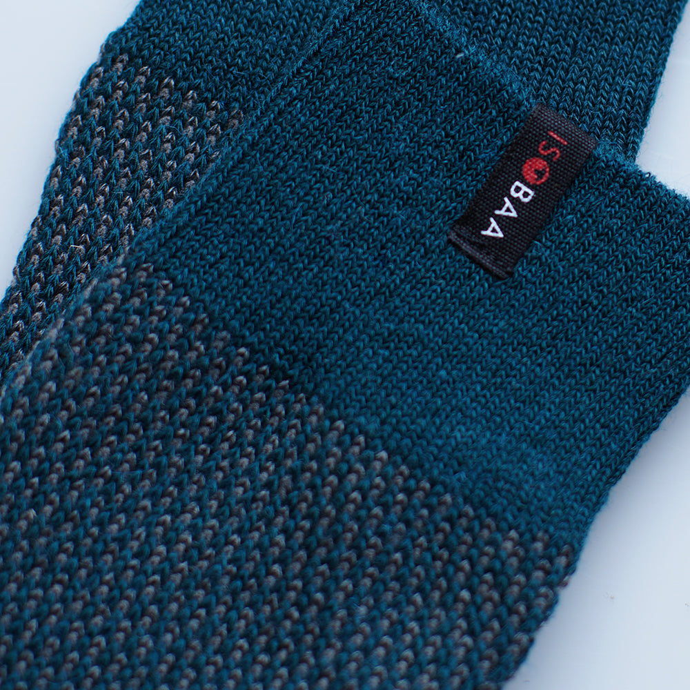 Isobaa | Merino Blend Moss Stitch Socks (Petrol/Smoke) | Isobaa's Merino blend moss-stitch socks are a must-have addition to your sock drawer with their cosy texture and natural Merino wool benefits.