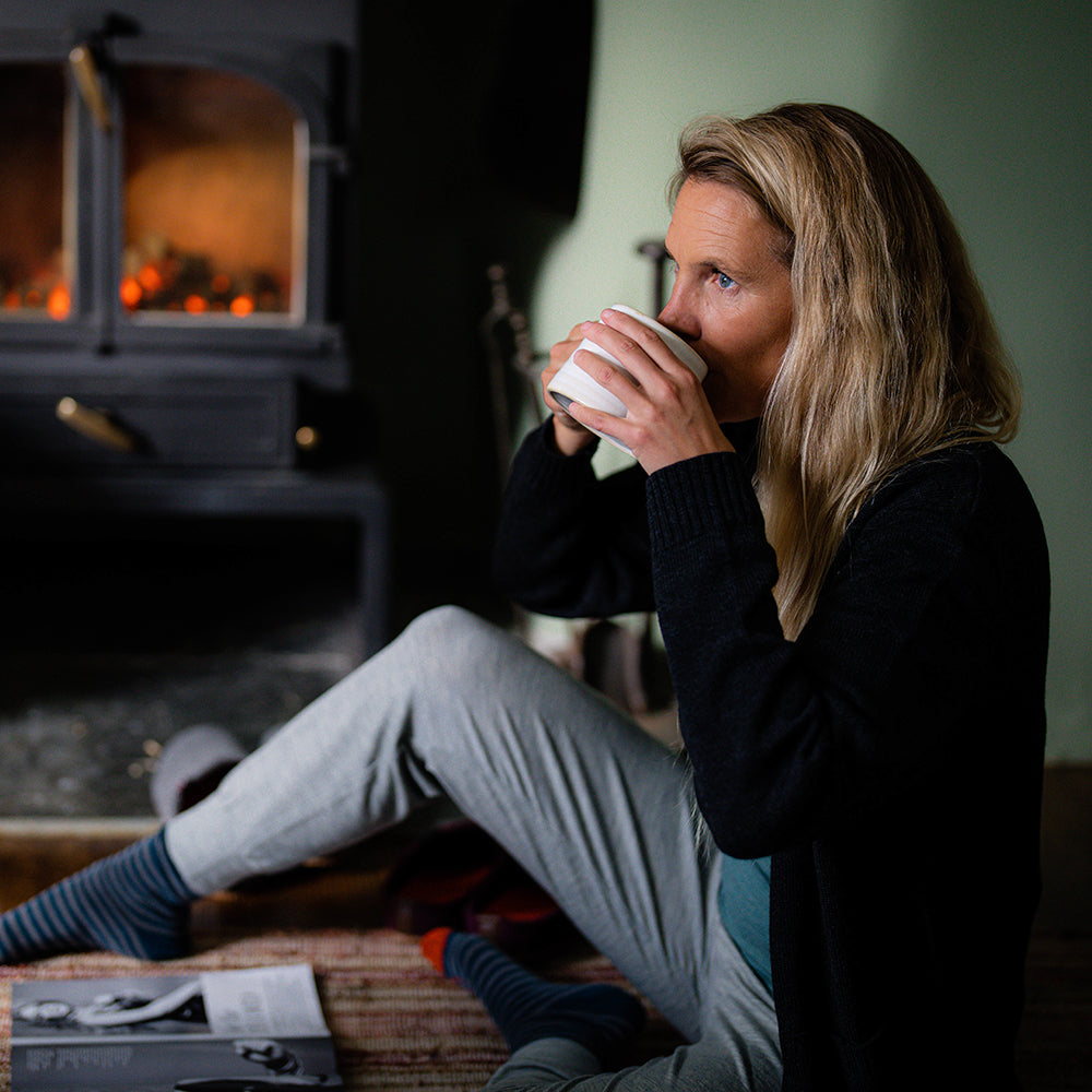 Isobaa | Womens Merino Blend 200 PJ Joggers (Cloud Melange) | Our superfine Merino blend joggers. | Model: Amy