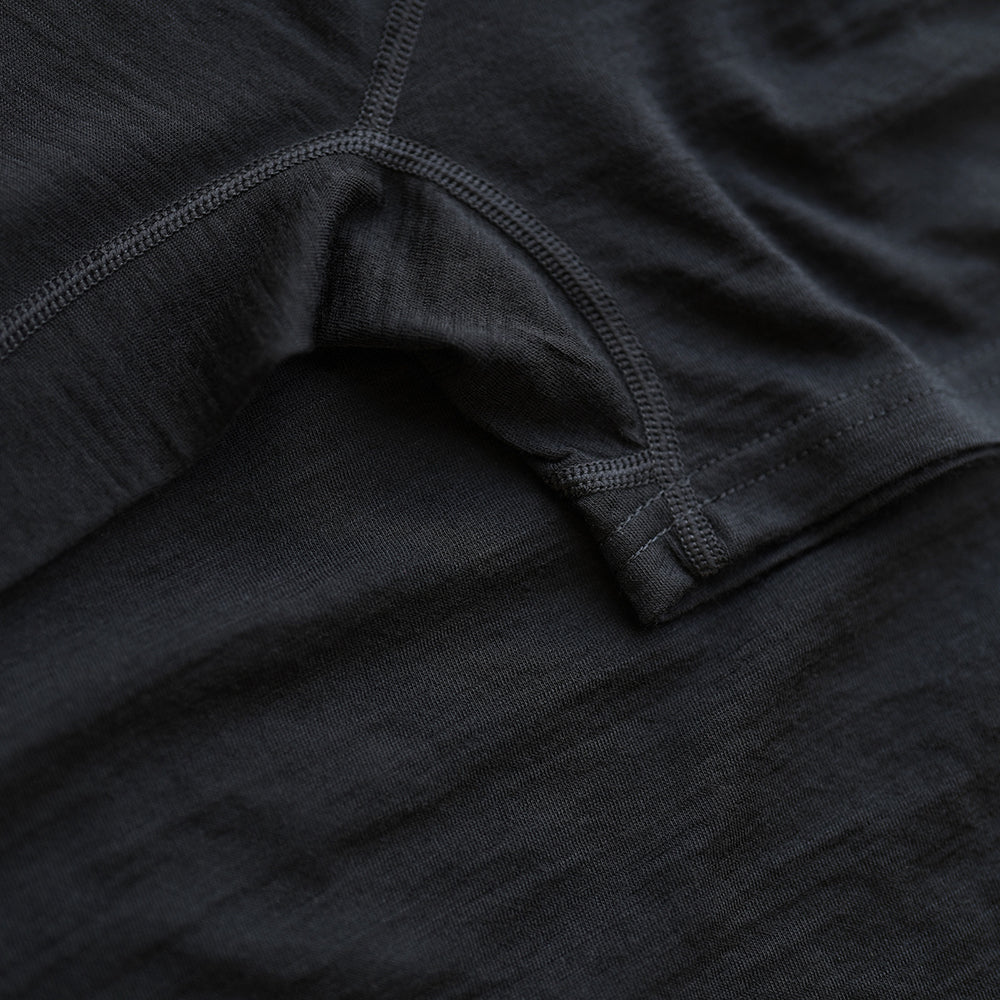 Isobaa | Mens Merino 150 Short Sleeve Crew (Black) | Gear up for performance and comfort with Isobaa's technical Merino short-sleeved top.