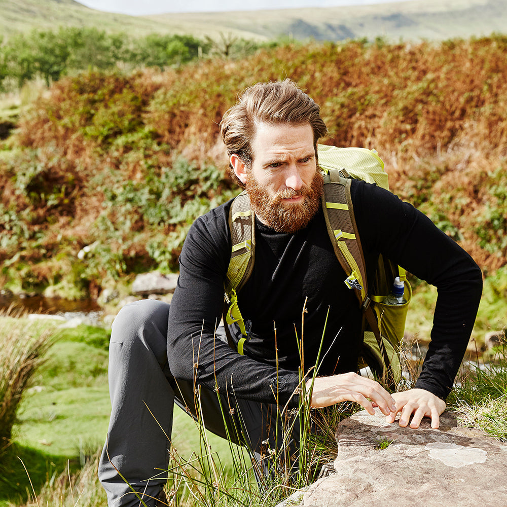 Isobaa | Mens Merino 180 Long Sleeve Crew (Black) | Get outdoors with the ultimate Merino wool long-sleeve top. | Model: Craig