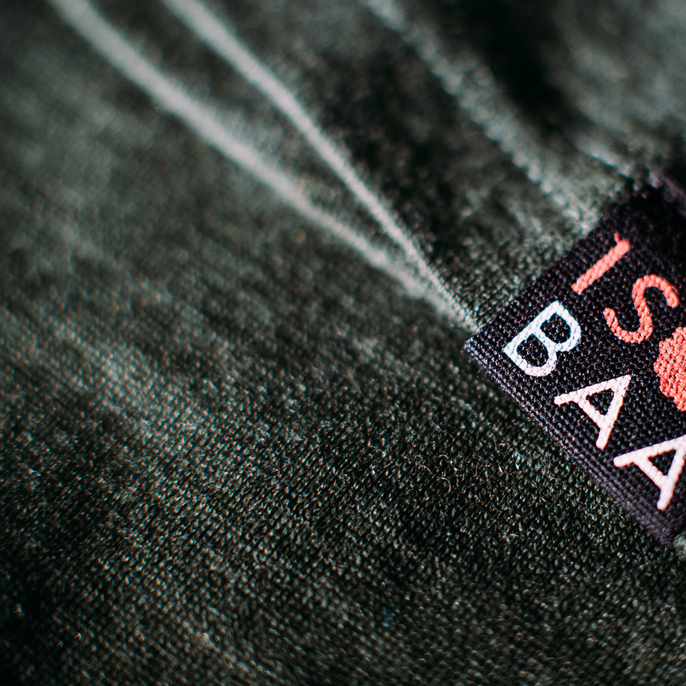 Isobaa | Womens Merino 180 Long Sleeve Crew (Forest) | Get outdoors with the ultimate Merino wool long-sleeve top.